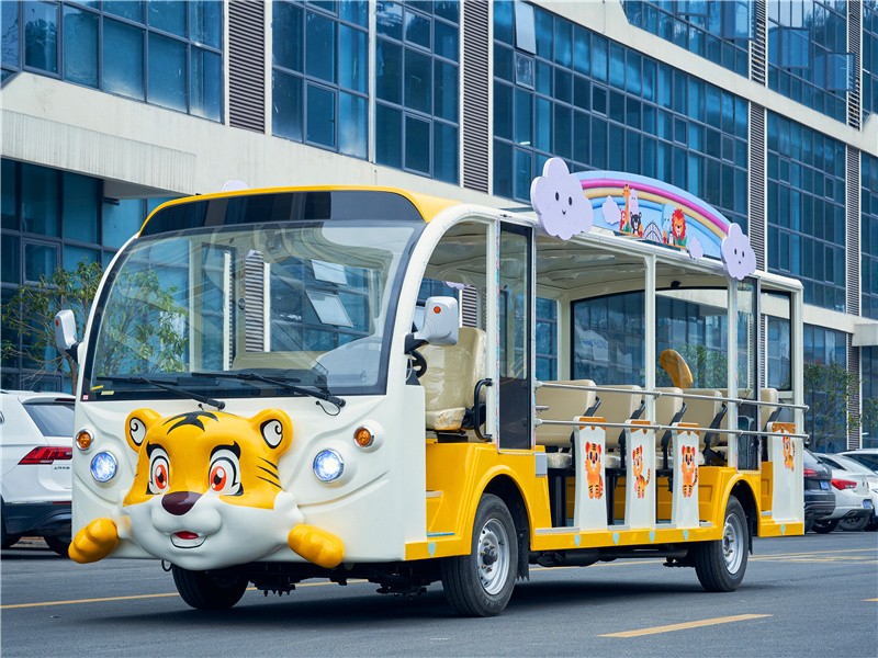 23座燃油觀光車