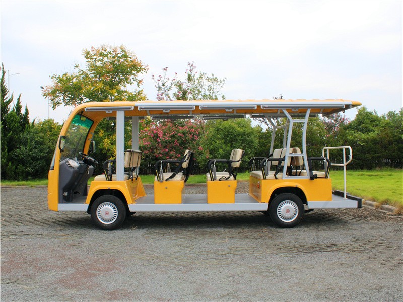 14座電動(dòng)觀光車-側(cè)身